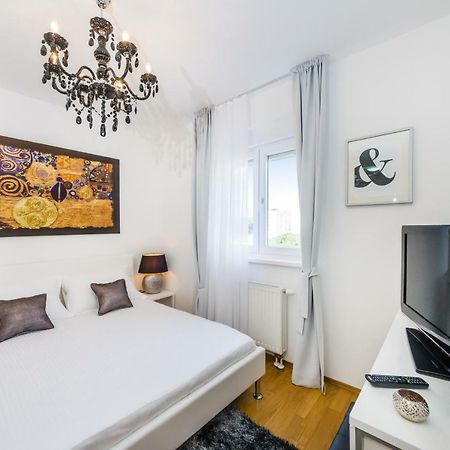 Studio Apartment K & K With Free Garage Zadar Exterior foto